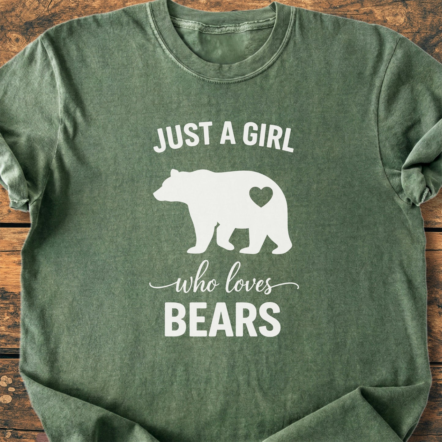Just A Girl Who Loves Bears - Premium Vintage Tee