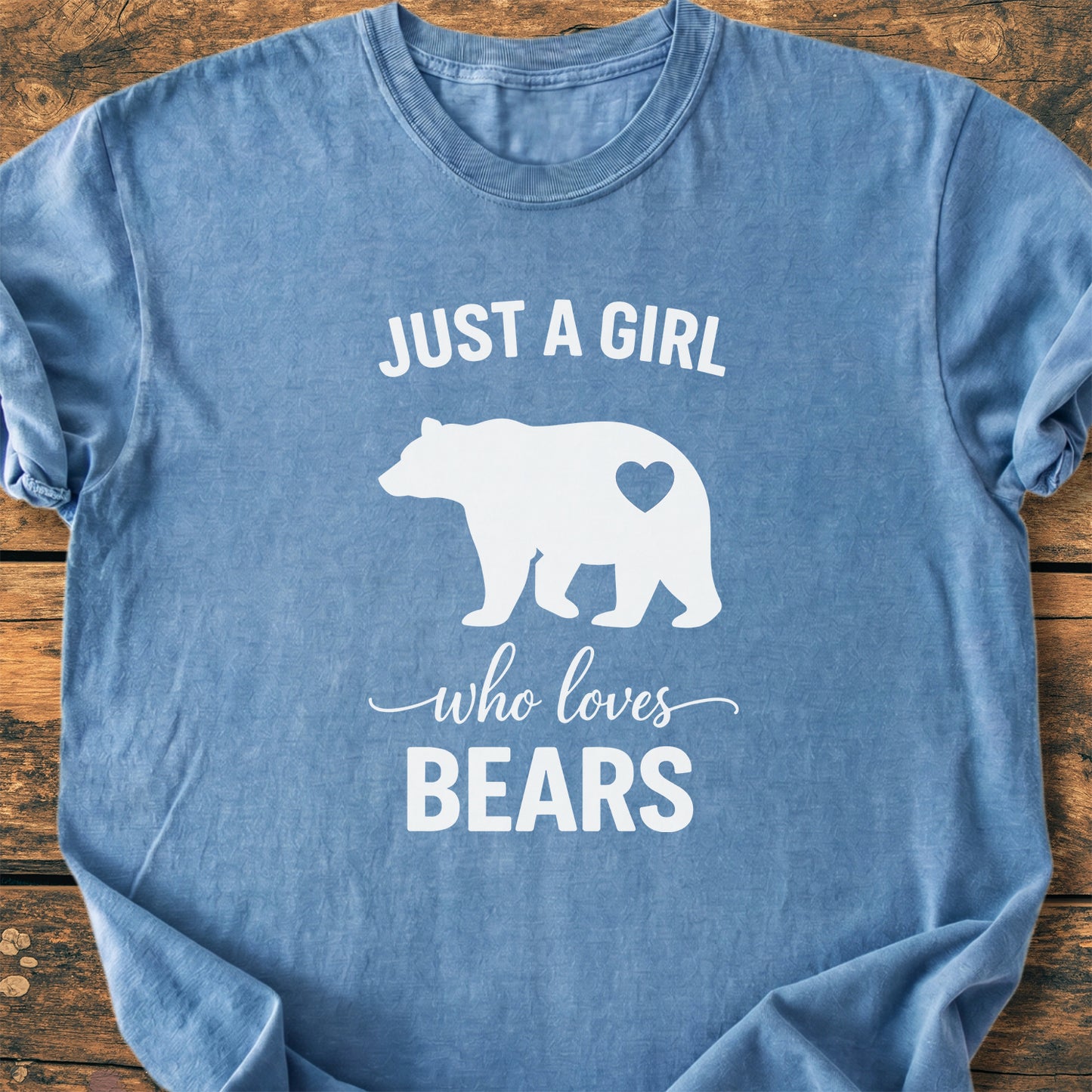 Just A Girl Who Loves Bears - Premium Vintage Tee