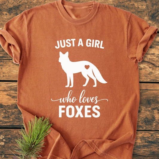 Just A Girl Who Loves Foxes - Vintage Wash Tee