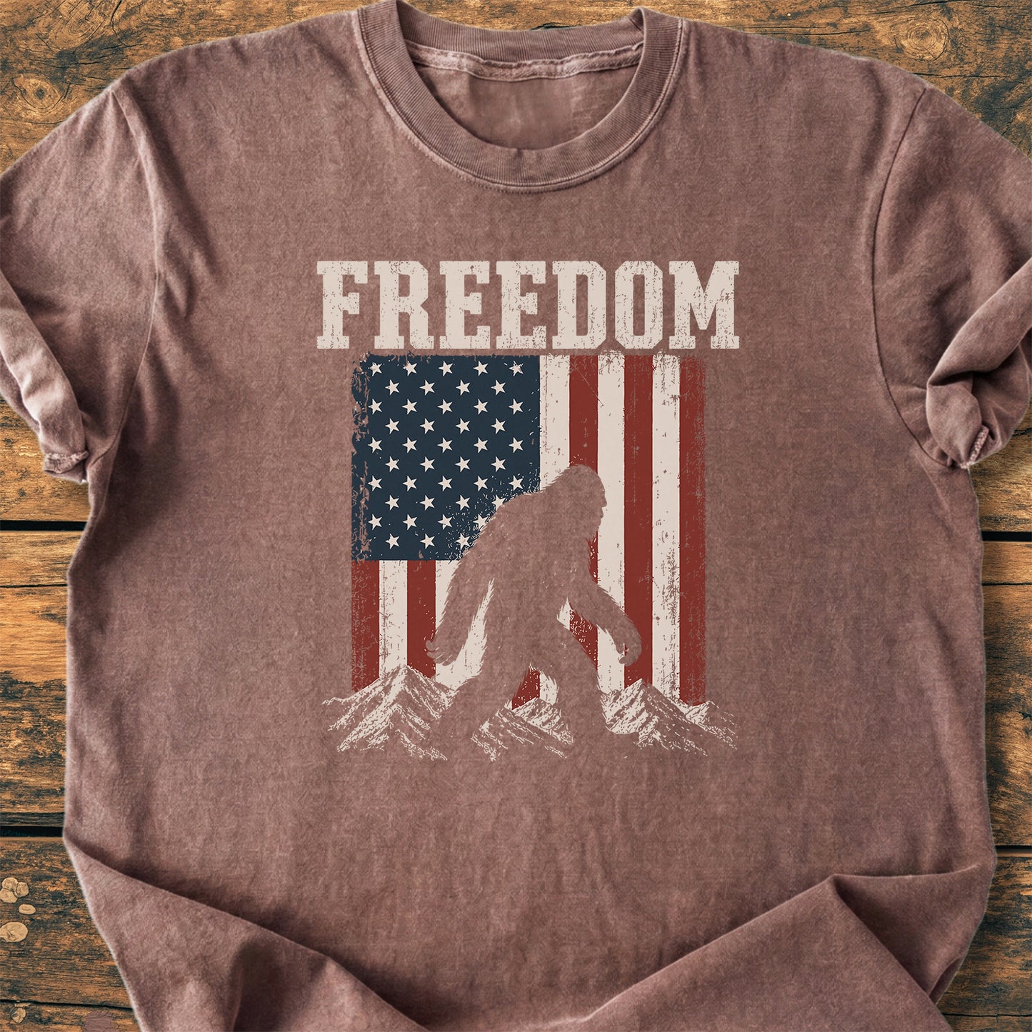 Freedom Bigfoot - Premium Vintage Tee