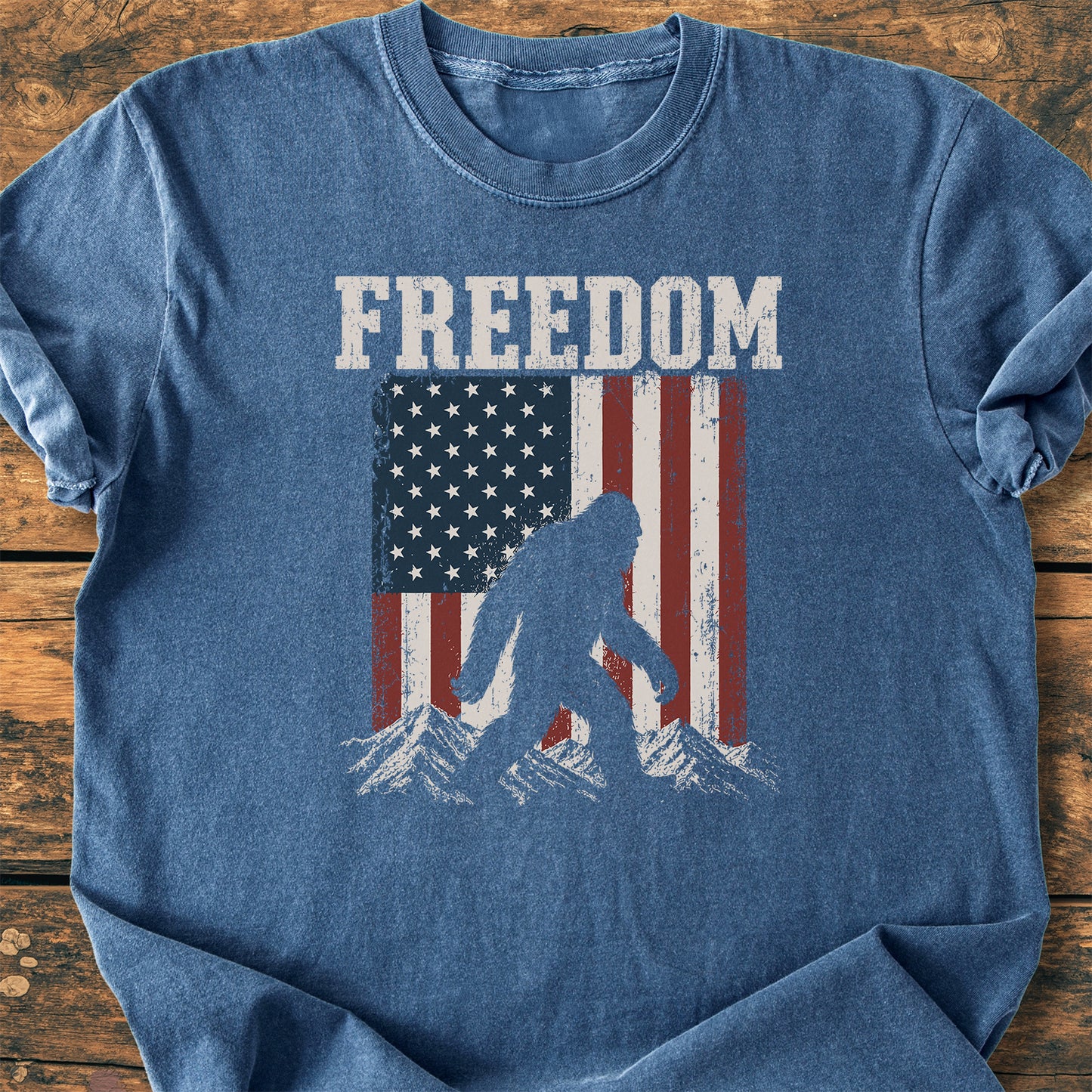 Freedom Bigfoot - Premium Vintage Tee