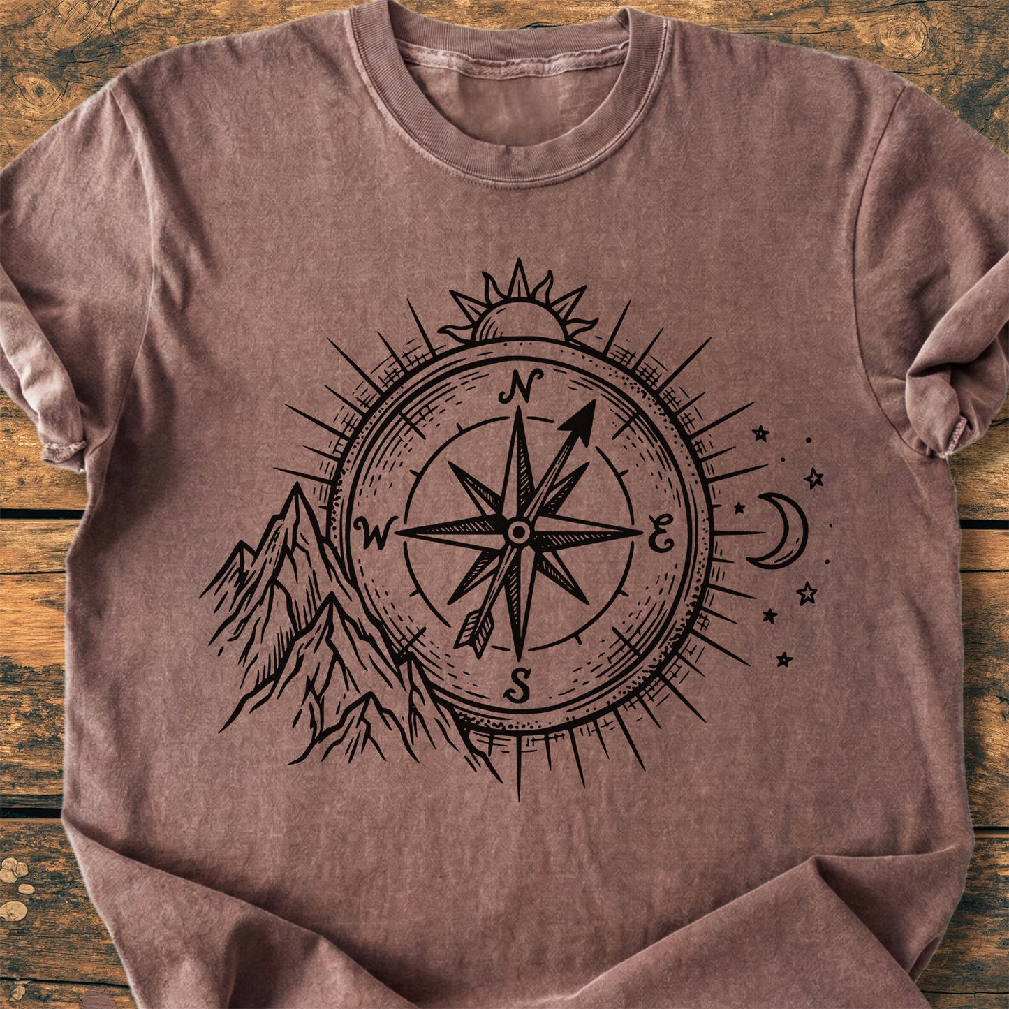 Mountain Compass Sun & Moon - Premium Vintage Tee