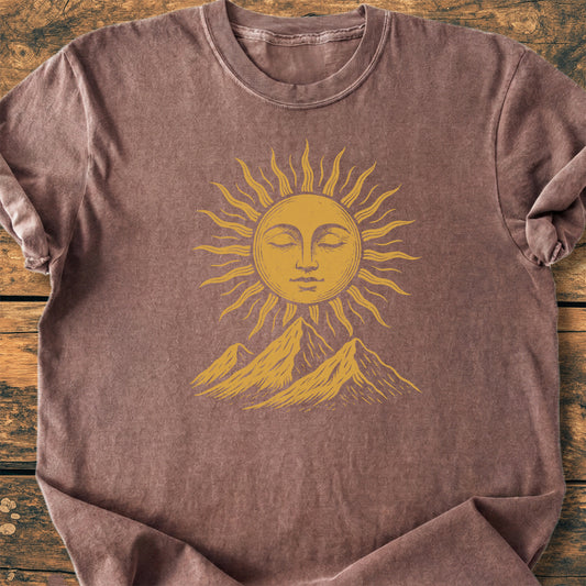 Sun And Mountains - Premium Vintage Tee