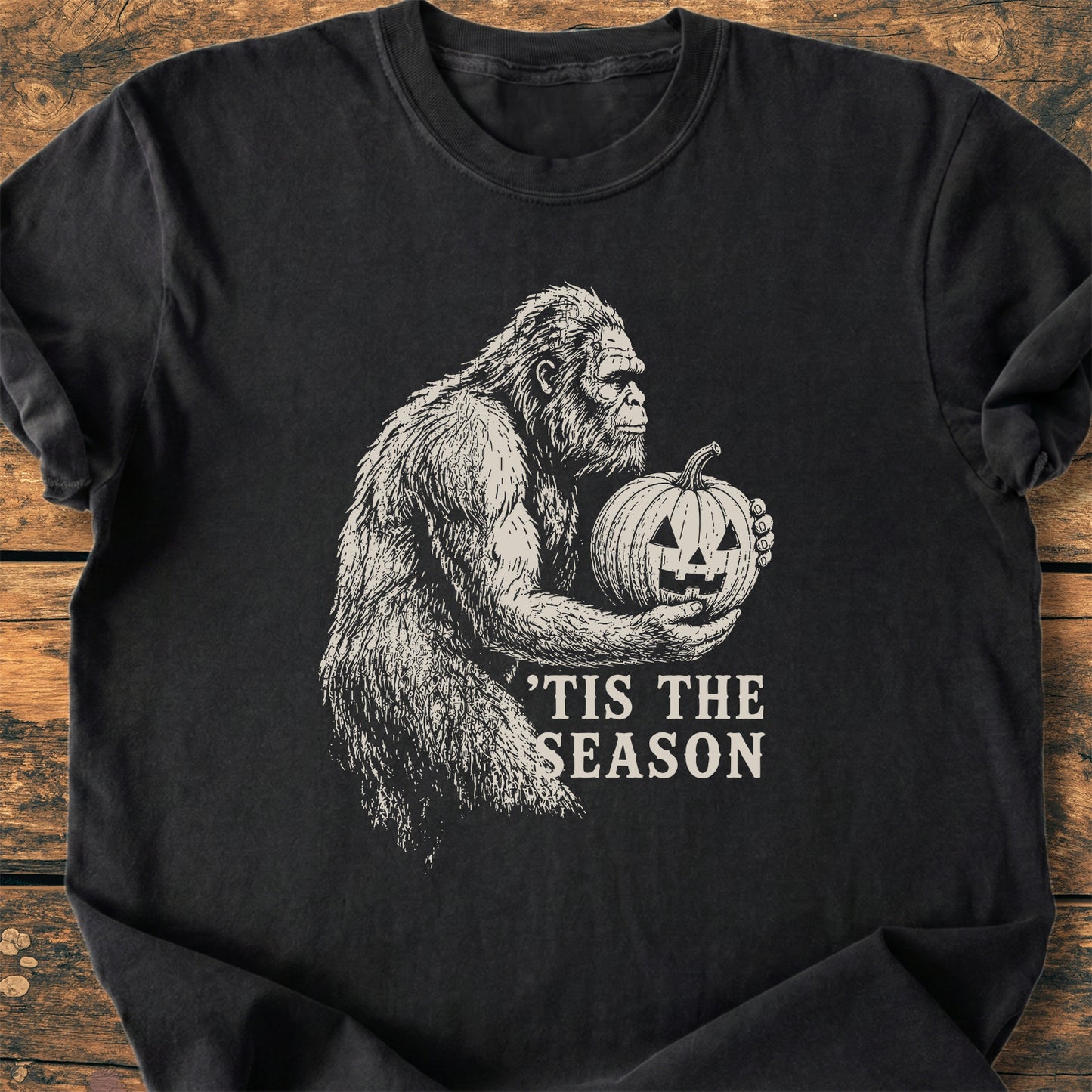 Tis The Season Bigfoot - Premium Vintage Tee