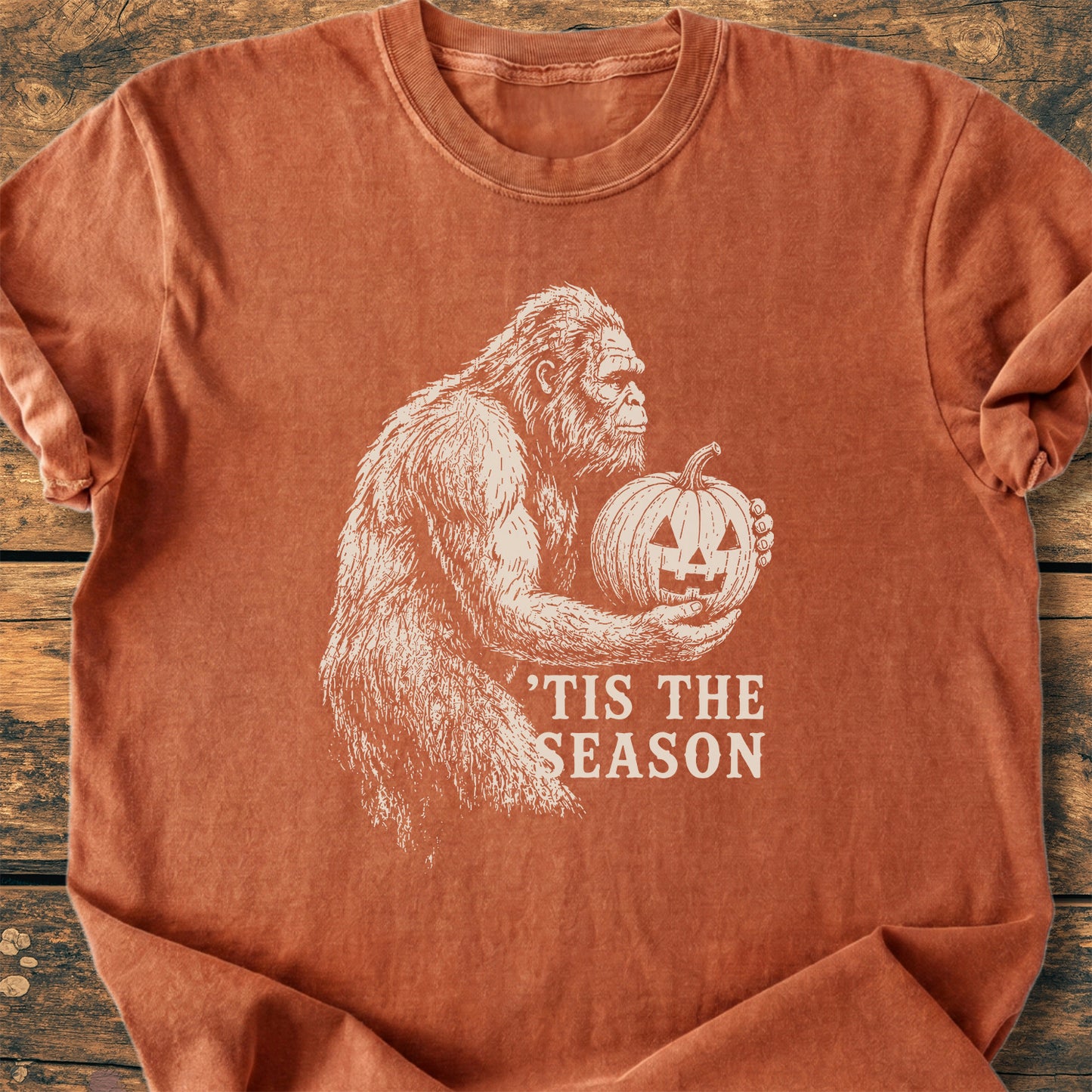 Tis The Season Bigfoot - Premium Vintage Tee