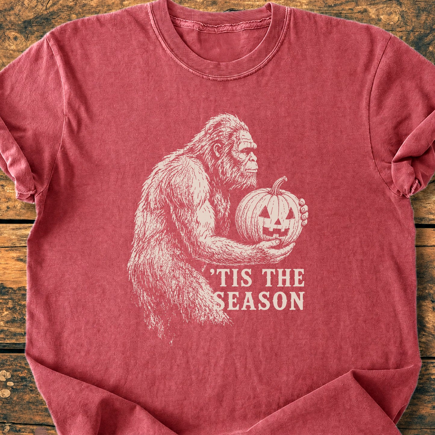 Tis The Season Bigfoot - Premium Vintage Tee