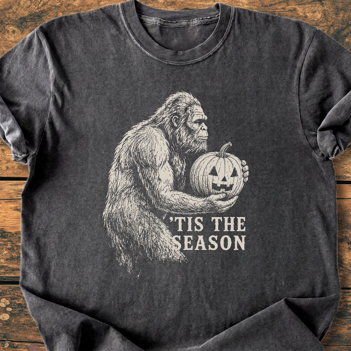 Tis The Season Bigfoot - Premium Vintage Tee